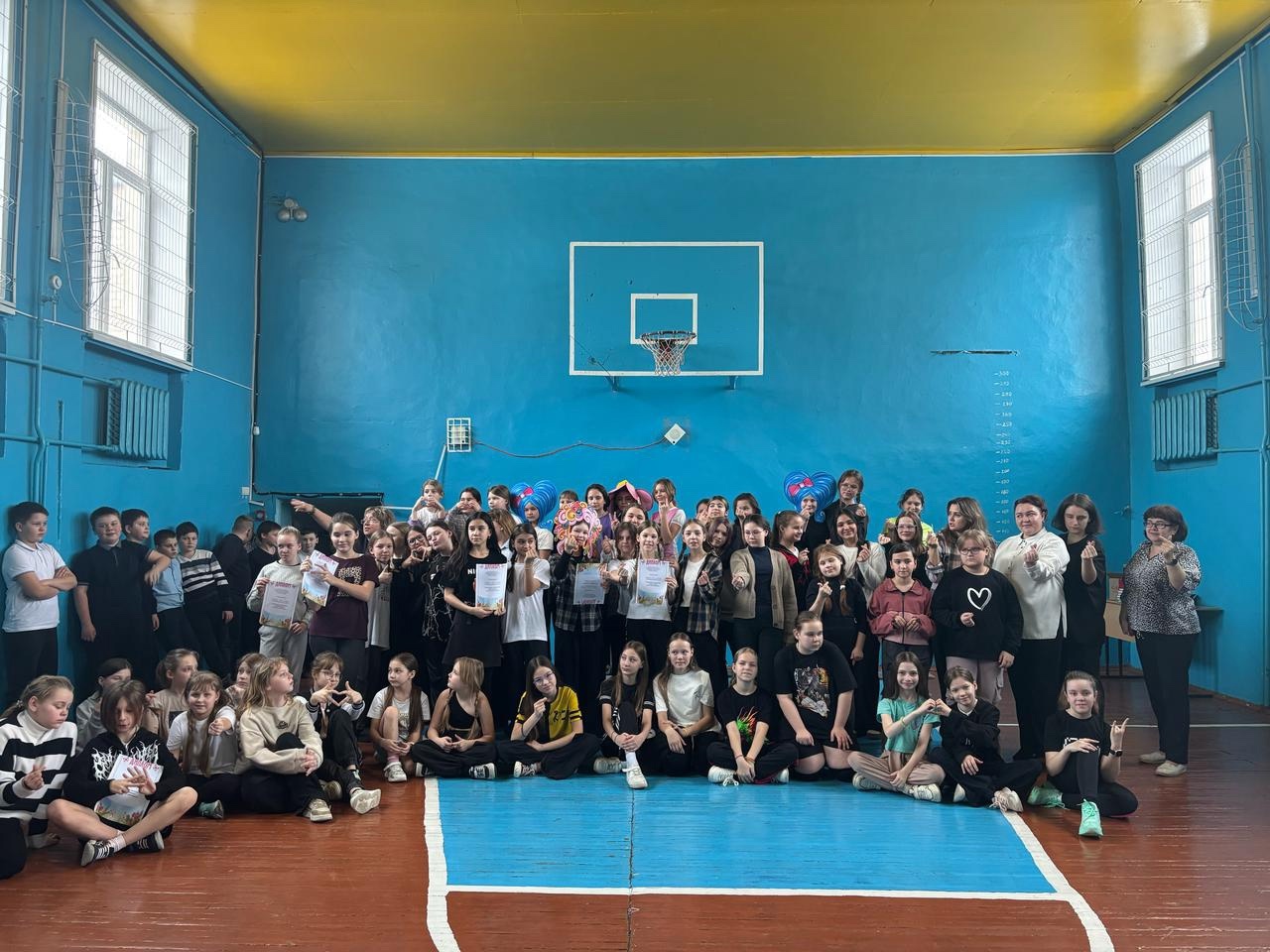 Праздник  &amp;quot;А ну-ка, девчонки !&amp;quot;, посвященный Международному женскому Дню!.