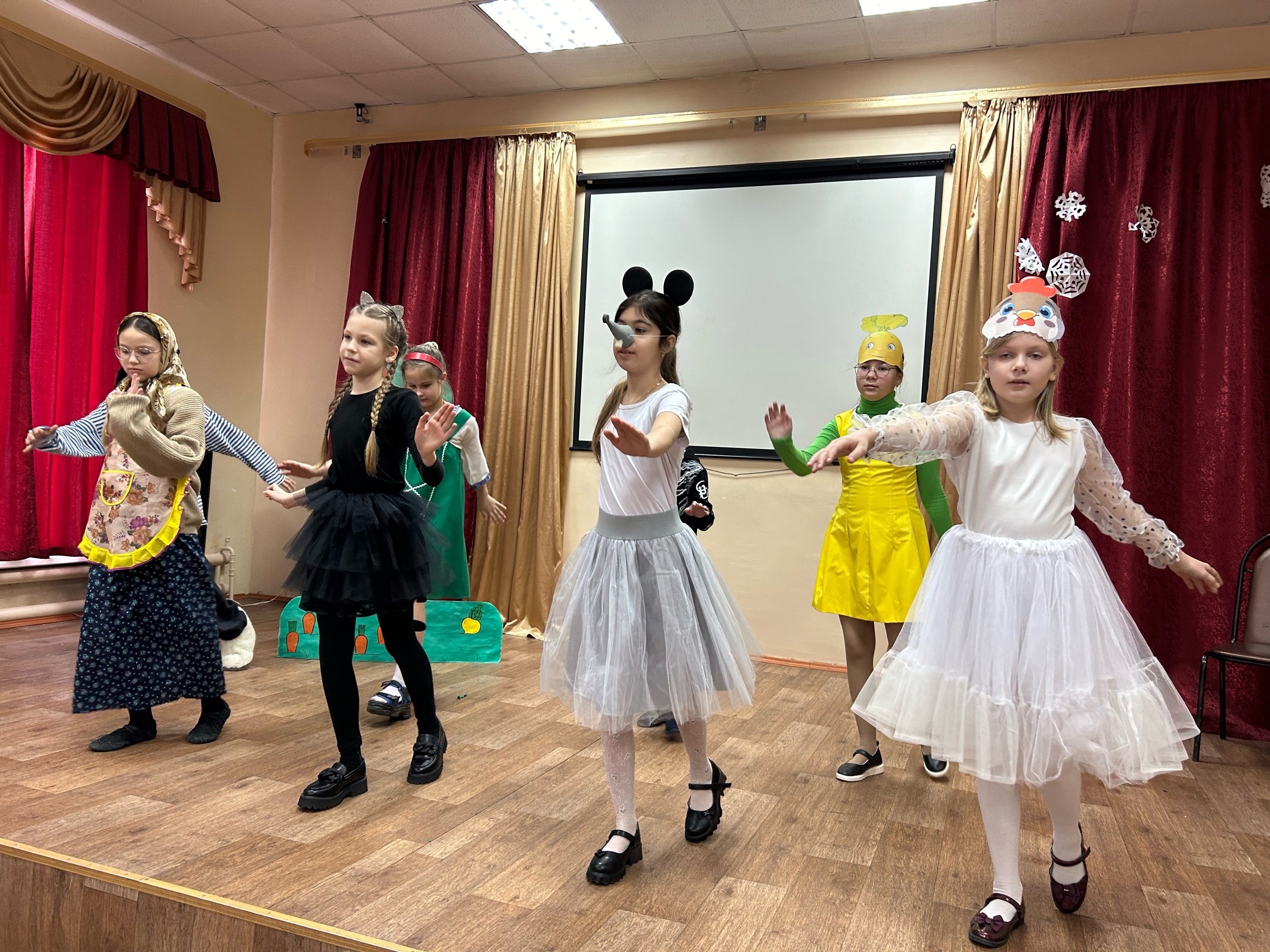 Городской конкурс театральных постановок на английском языке «HELLO, KIDS!».